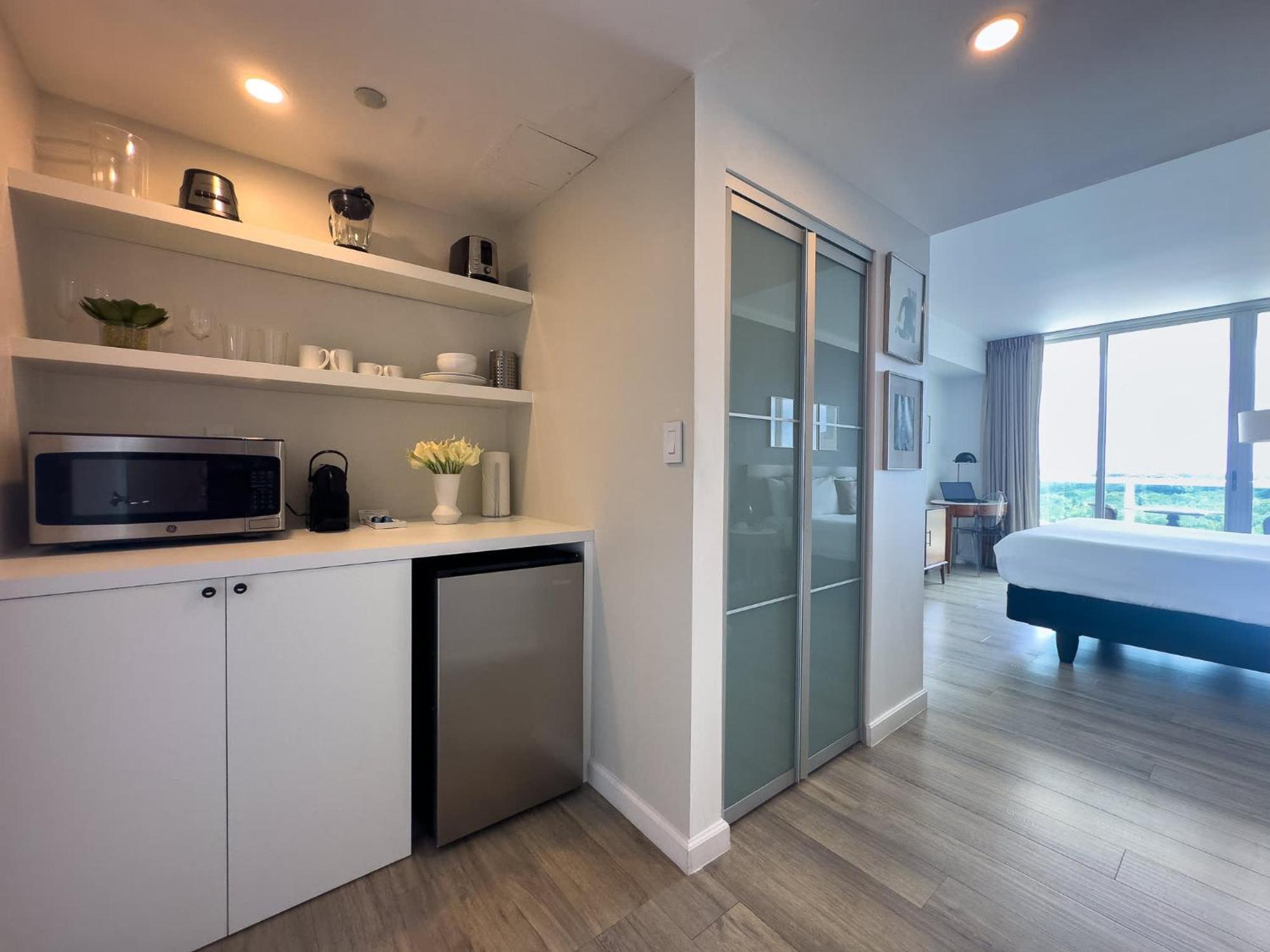 Mvr Designer With Balcony And Miami-s Views Inn Miami
