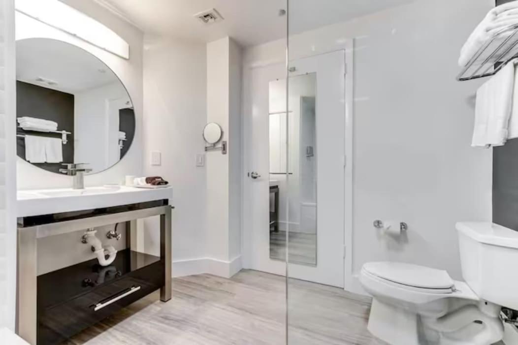 Mvr Designer With Balcony And Miami-s Views *
