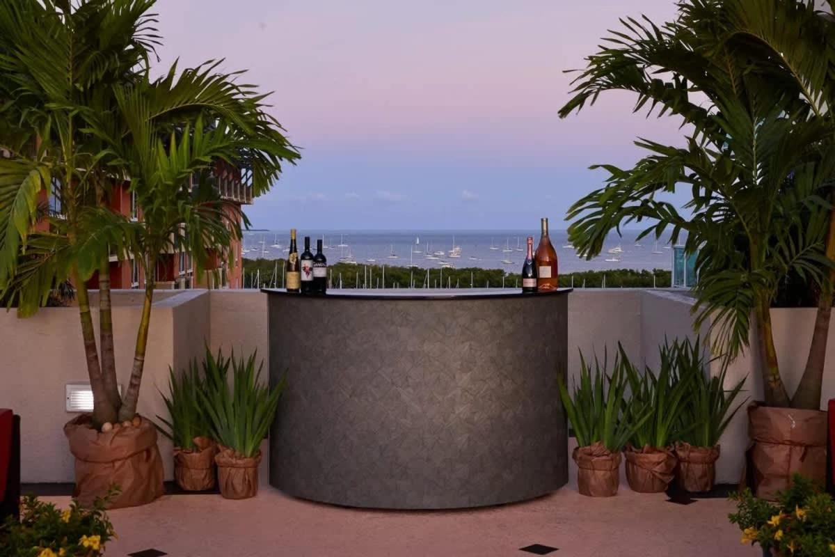 Mvr Designer With Balcony And Miami-s Views * Miami